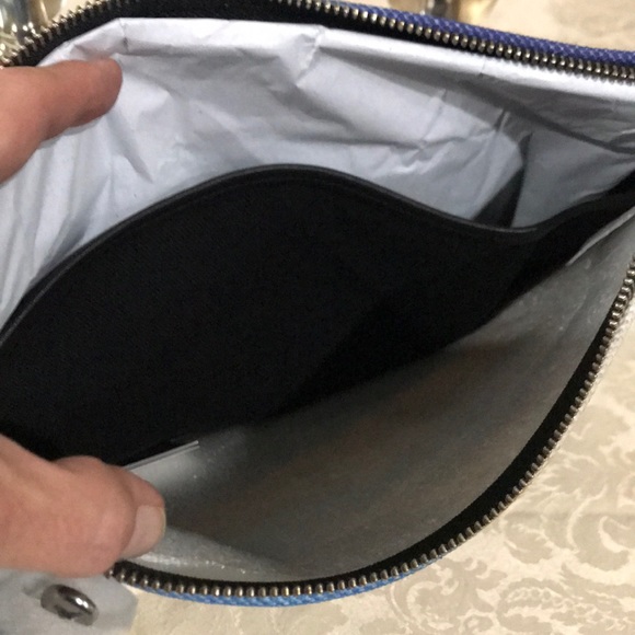 NWT Coach w/Michael J Fox Pouch - Picture 6 of 7